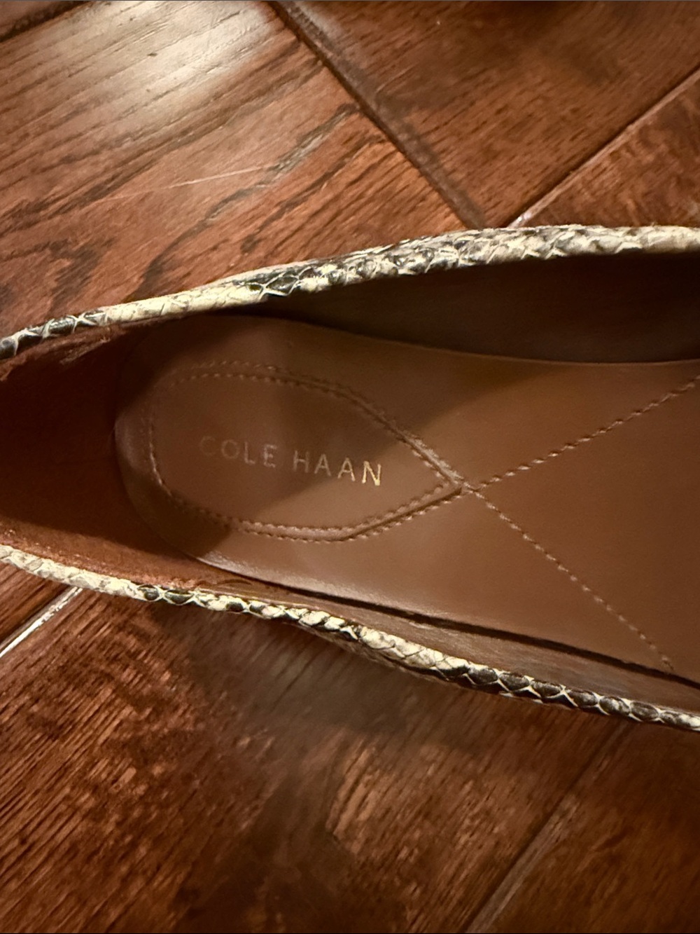 Cole Haan snake print women’s shoe size 6 - Picture 5 of 5